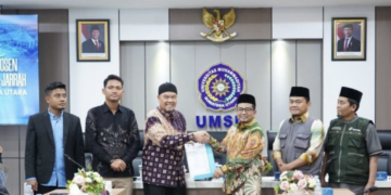 UMSU Resmi Satukan Tata Kelola Ma’had Abu Ubaidah, Rektor Serahkan SK Dosen dan Tendik