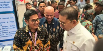 Menteri Kebudayaan RI Kunjungi Stand UMSU Press di Acara IIBF 2026